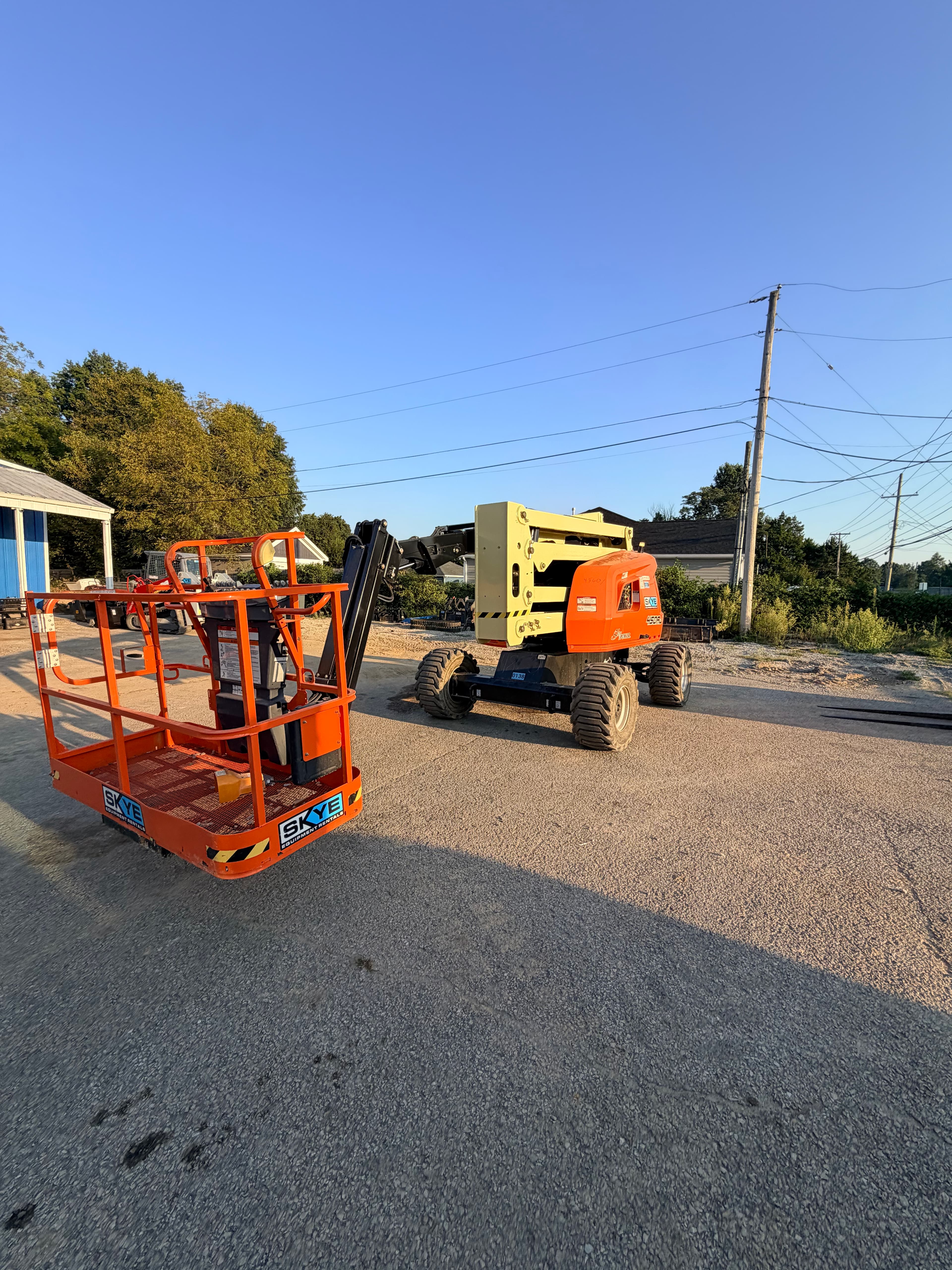 45' Articulating Boom Lift - 4x4 - Diesel w/ Sky Power