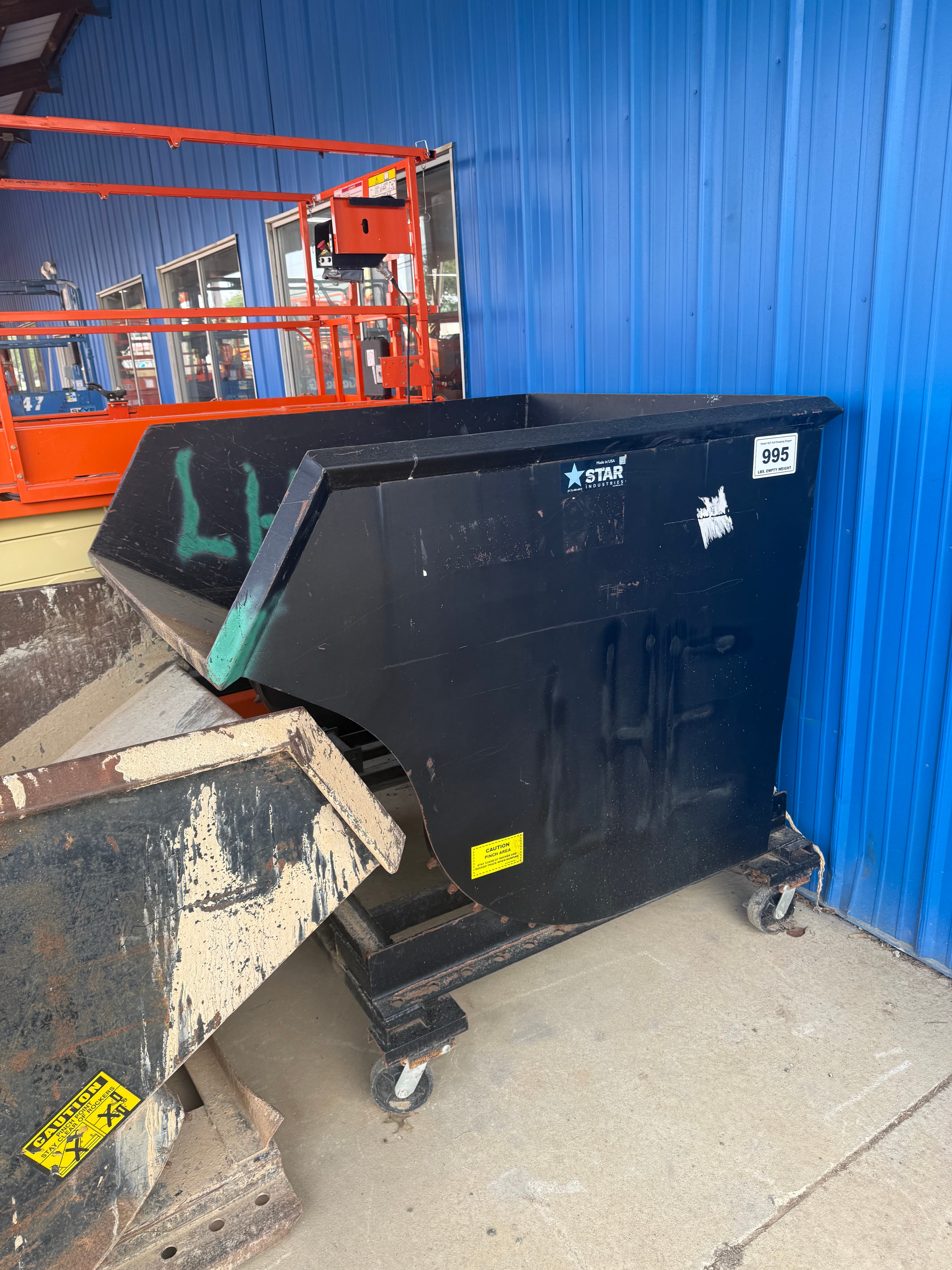 2.5 Yard Forklift Hopper