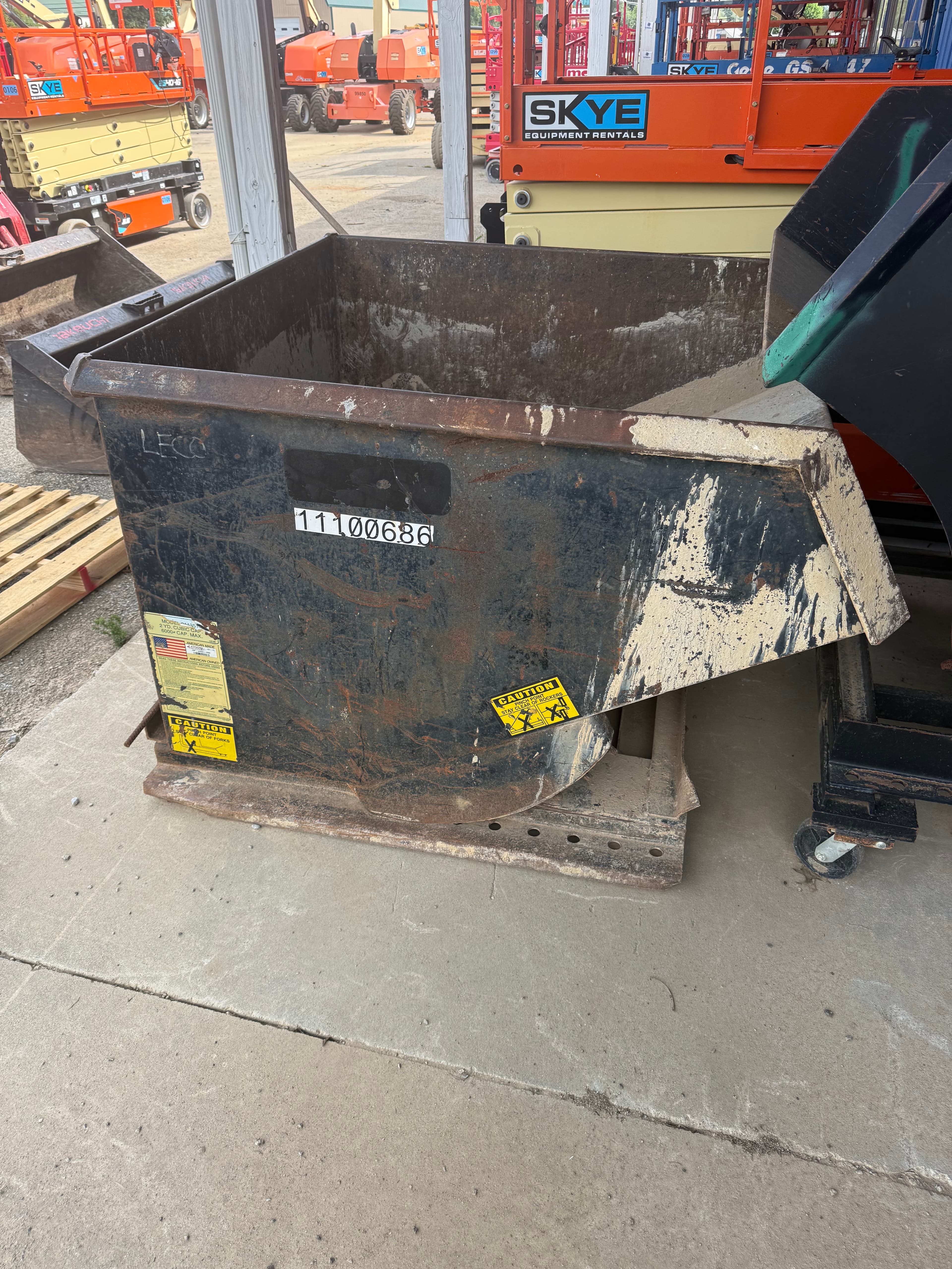 2 Yard Forklift Hopper